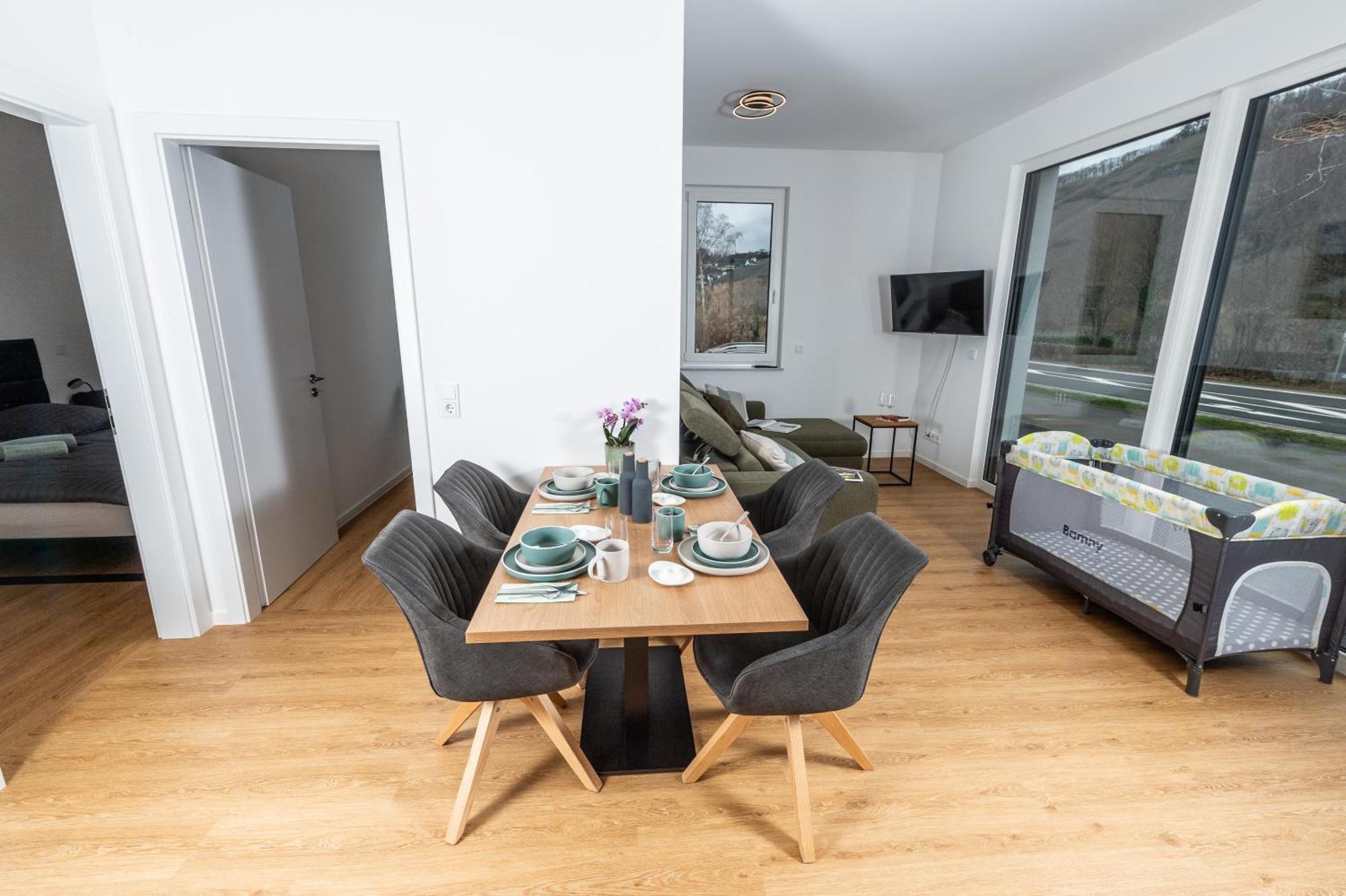 Apartment Weingut Dr Hermann I Erden Esterno foto
